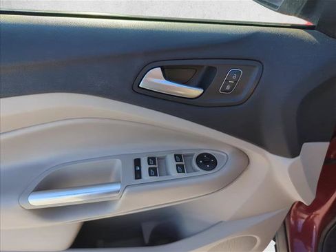 Used 2019 Ford Escape SEL AWD/4WD image 10