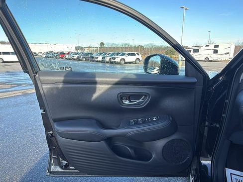 Used 2025 Honda HR-V EX-L image 25
