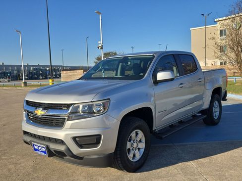 Used 2017 Chevrolet Colorado W/T w/ WT Convenience Package image 8