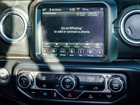 Used 2022 Jeep Wrangler Unlimited Sahara image 13