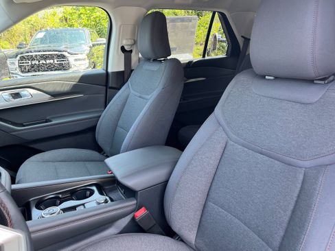 New 2026 Ford Explorer Active AWD/4WD image 9
