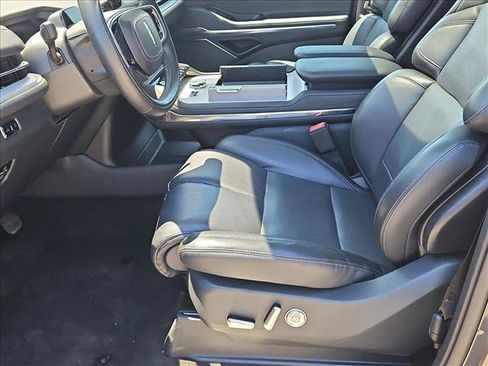 Used 2025 Lincoln Navigator Reserve AWD/4WD image 25