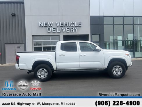 Used 2023 Toyota Tacoma SR AWD/4WD image 10
