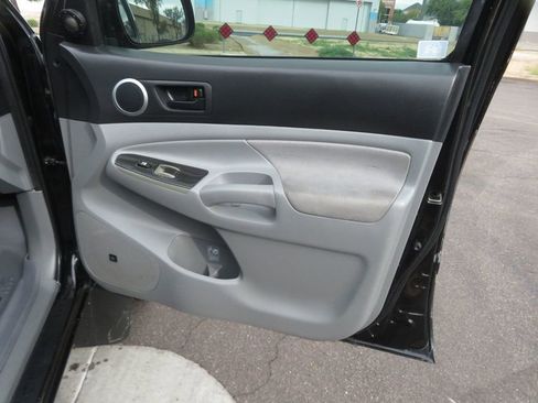 Used 2011 Toyota Tacoma PreRunner w/ TRD Off-Road Pkg w/JBL Audio image 34