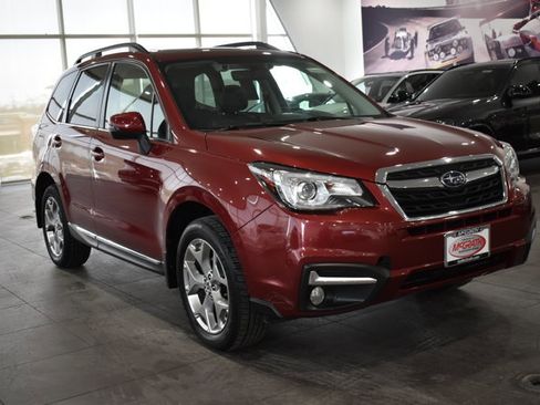 Used 2018 Subaru Forester 2.5i Touring w/ Popular Package #3B image 5