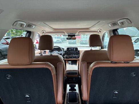 Used 2023 Nissan Pathfinder Platinum AWD/4WD image 14