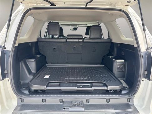 Used 2022 Toyota 4Runner Limited AWD/4WD image 12