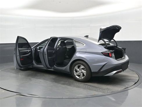 Used 2025 Hyundai Sonata SE image 47