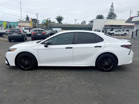Used 2022 Toyota Camry SE w/ Carpet Mat Package (TMS) FWD image 8