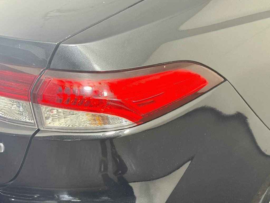Used 2022 Toyota Corolla LE FWD image 33