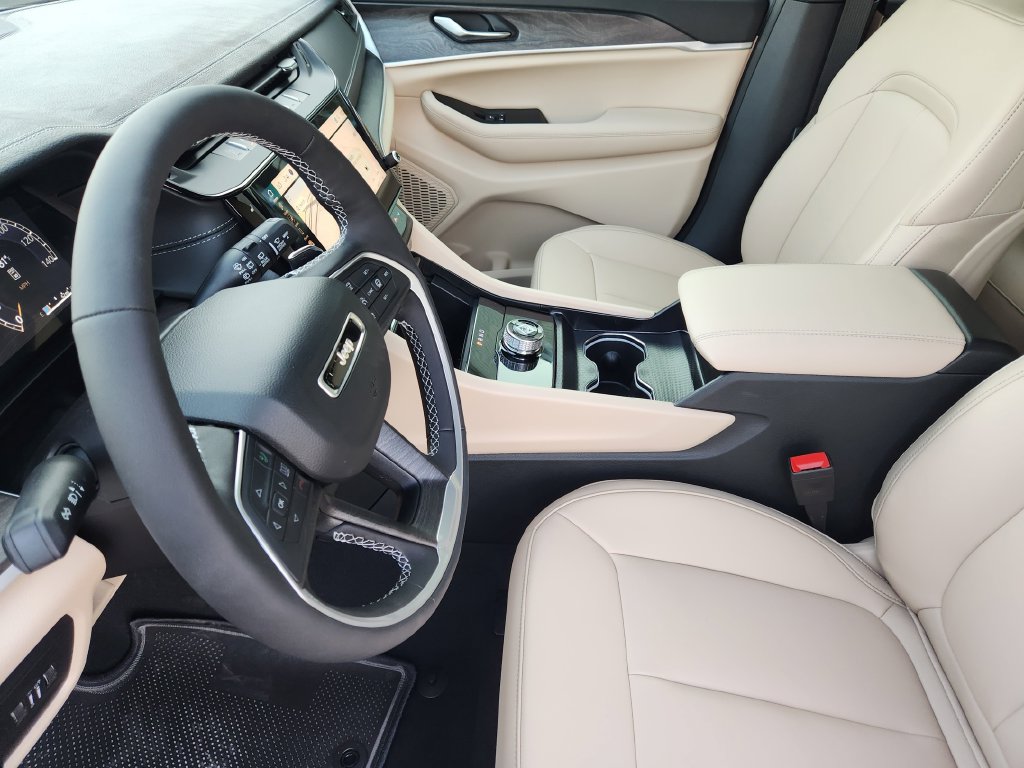 New 2026 Jeep Grand Cherokee Limited w/ Limited Altitude Package RWD image 10