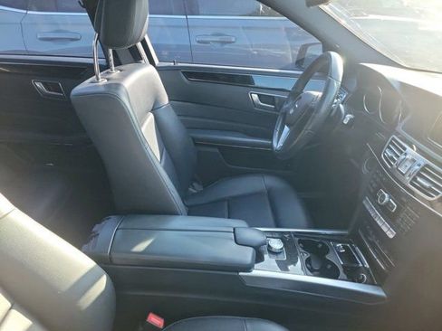 Used 2014 Mercedes-Benz E 350 Sedan image 3