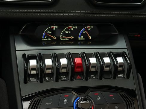 Used 2016 Lamborghini Huracan LP 610-4 image 16