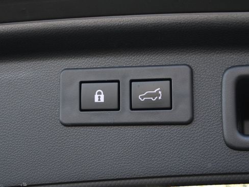 Used 2022 Subaru Forester Wilderness image 9