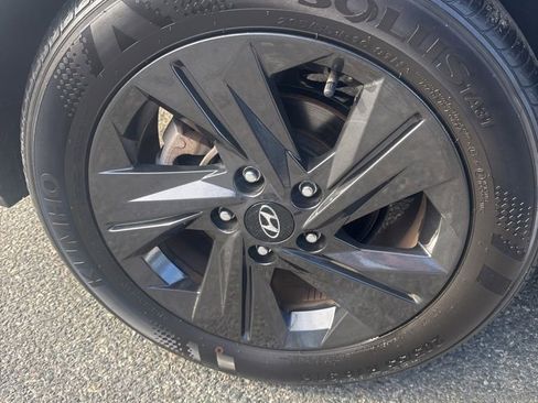 Used 2023 Hyundai Elantra SEL w/ Preferred Accessory Package image 28