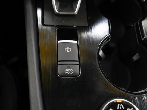 Used 2023 Nissan Rogue SV AWD/4WD image 23