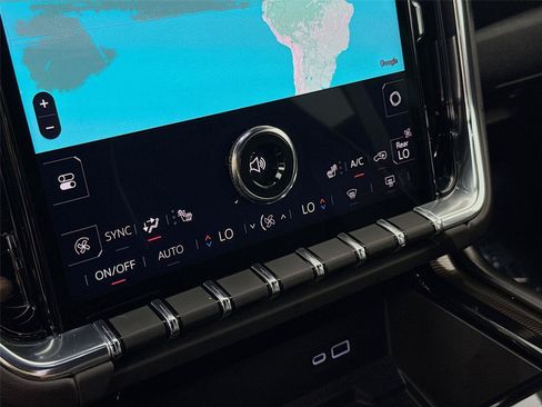 Used 2025 GMC Yukon Elevation AWD/4WD image 12