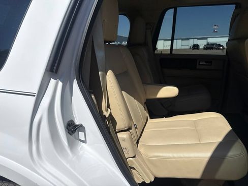 Used 2017 Ford Expedition Limited w/ Equipment Group 301A AWD/4WD image 40