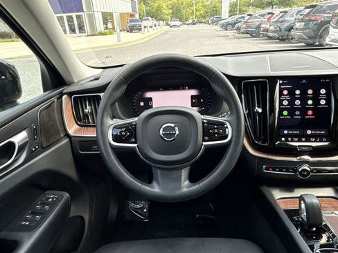 Used 2023 Volvo XC60 B5 Plus w/ Climate Package AWD/4WD image 16