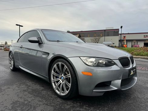 Used 2009 BMW M3 Convertible 2D image 2