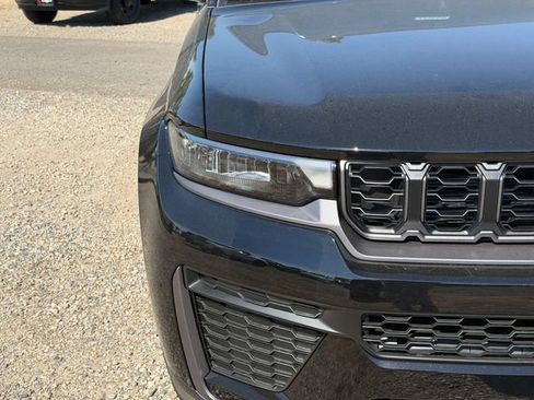 New 2026 Jeep Grand Cherokee L 4WD image 5