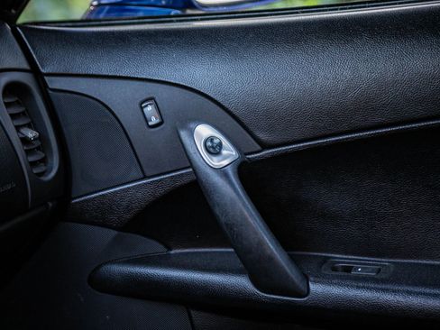 Used 2005 Chevrolet Corvette Coupe w/ Preferred Equipment Group image 29