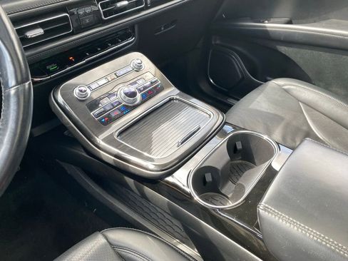 Used 2023 Lincoln Nautilus Reserve image 24