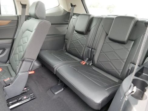 Certified 2026 Volkswagen Atlas SE AWD/4WD image 18
