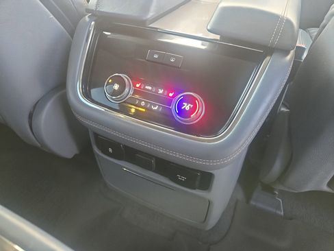 Used 2019 Lincoln Navigator Black Label w/ Cargo Package image 20