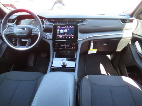 New 2026 Jeep Grand Cherokee Laredo X RWD image 12