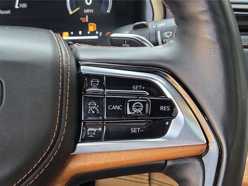 Used 2022 Jeep Grand Cherokee L Summit AWD/4WD image 20