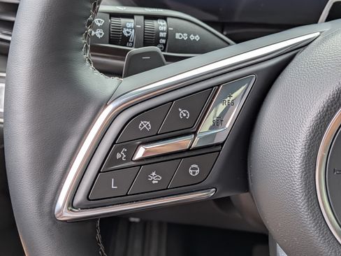 Used 2025 Buick Enclave Avenir w/ Super Cruise Package FWD image 25