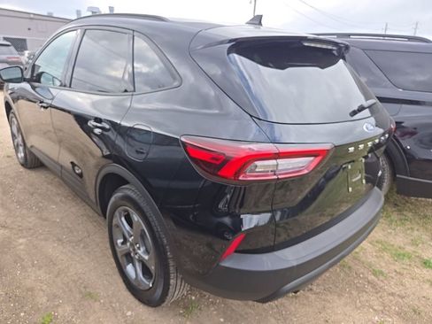 Used 2025 Ford Escape ST-Line Select image 2