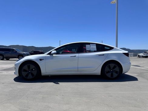 Used 2021 Tesla Model 3 Standard Range Plus RWD image 7