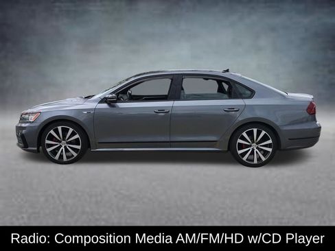 Used 2018 Volkswagen Passat 3.6 FWD image 3