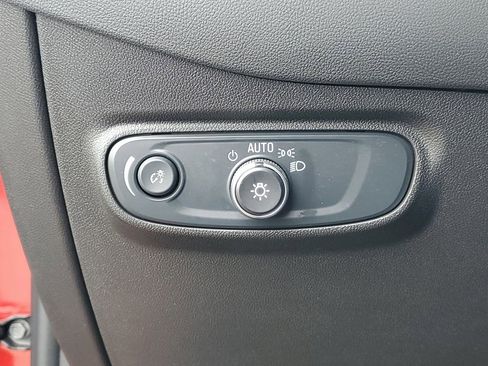 Used 2024 Chevrolet Equinox LT image 8