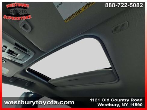 Used 2021 Toyota Sienna XLE AWD/4WD image 31