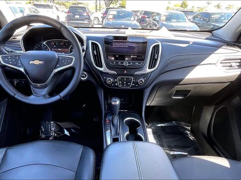 Used 2020 Chevrolet Equinox Premier image 15