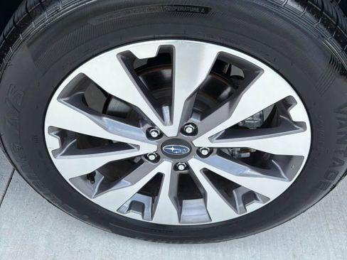 Used 2018 Subaru Outback 2.5i Touring AWD/4WD image 6