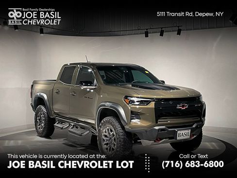 Used 2025 Chevrolet Colorado ZR2 w/ Technology Package image 1