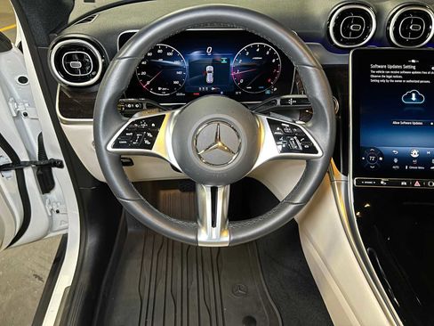 Certified 2025 Mercedes-Benz GLC 300 4MATIC image 27