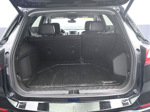 Used 2021 Chevrolet Equinox LT image 16