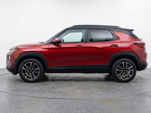 Used 2025 Chevrolet TrailBlazer LT image 5