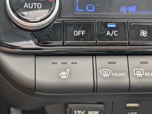 New 2026 Hyundai Elantra Limited FWD image 34