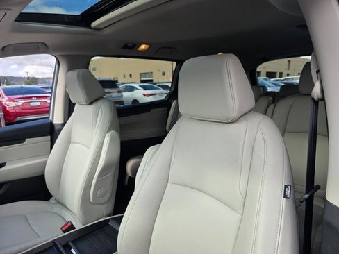 Used 2025 Honda Odyssey EX-L image 16