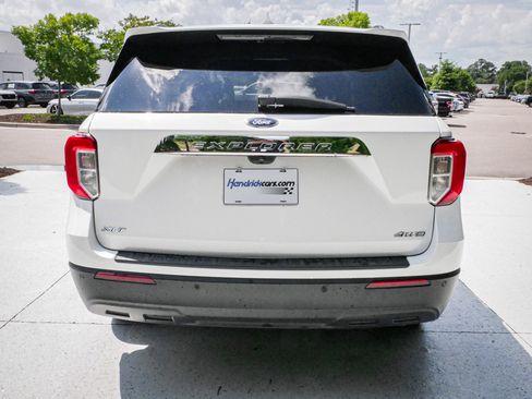 Used 2021 Ford Explorer XLT AWD/4WD image 10