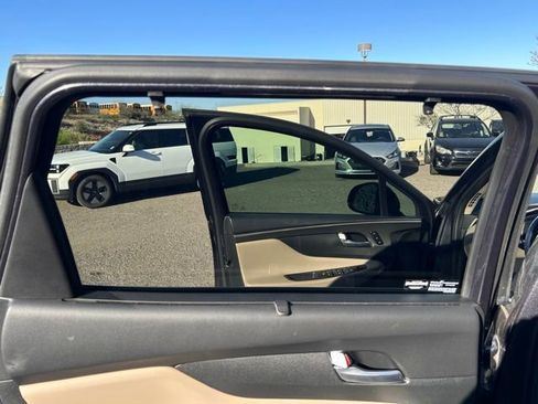 Used 2020 Hyundai Santa Fe Limited image 11