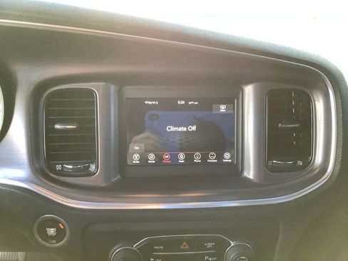 Used 2018 Dodge Charger SXT w/ Blacktop Package RWD image 11