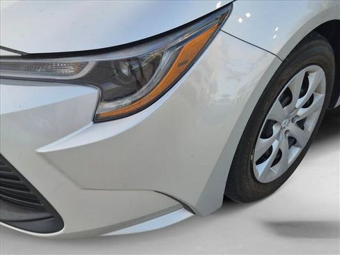 Used 2023 Toyota Corolla LE FWD image 10