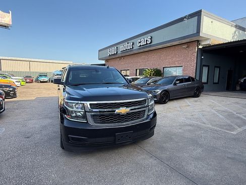 Used 2016 Chevrolet Suburban LS RWD image 9